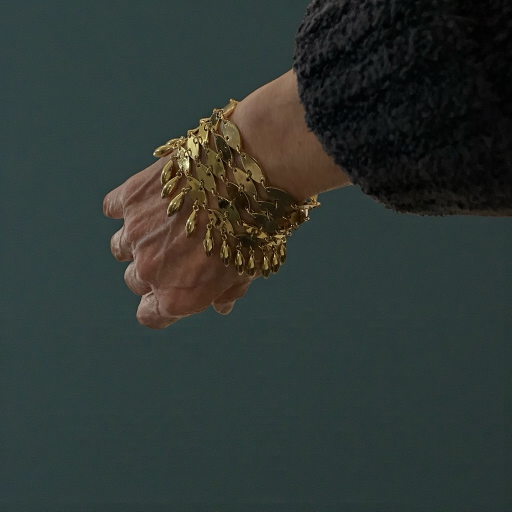 Pierre Lang Gold Toned Bracelet Metal Fringe Beads Quatrefoil PL Magnetic Clasp - Picture 4 of 12